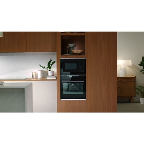 เตาอบแบบบิลท์อินรุ่น UltimateTaste 900 ขนาด 60 ซม. ความจุ 70 ลิตร